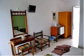 Cannon Studios & Rooms - Image 3