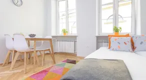 Bright and modern apartment in the heart of the Old and New Town - Image 3