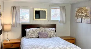 Creek Water Inn - Image 4