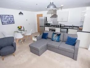 Hereward Tower Central Apartment - Free Parking - Lift Access - Self Check in - Image 2