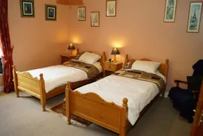 The Royal Oak Inn - Image 3