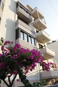 Loggetta Apartments - Image 2