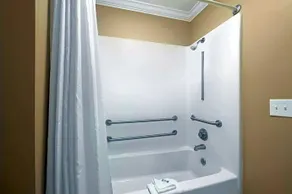 Quality Inn Ocean Springs - Image 2