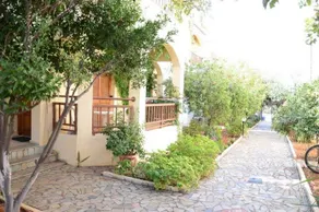 Alex Apartments - Image 5