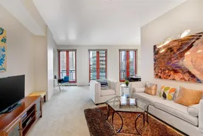 Oakwood Downtown Financial District - Image 5