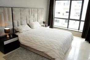 Luxurious & Elegant Flat - Image 3