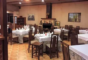 Hotel Bella Hellín - Image 5