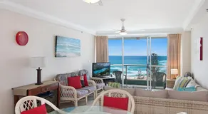 Ocean Plaza Unit 835 - Beachfront in Central Coolangatta - Image 4