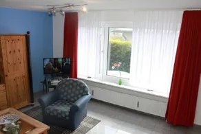 Apartment with terrace - Image 2