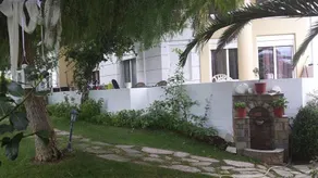 Le Jardin Volos - Image 4