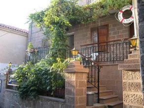 Machi's Guest House - Image 3