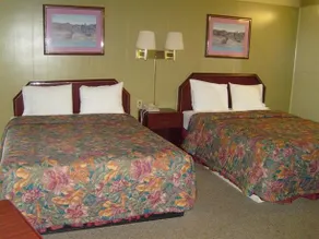 Sundown Motel - Image 3