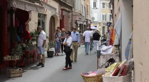 Studio de charme avec sa terrasse en plein coeur de ville - Image 4