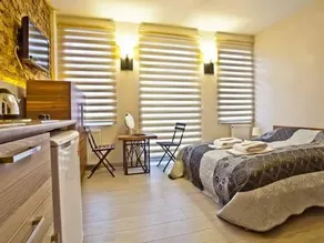 Leon Suites - Image 3