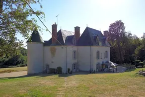 Chateau De La Ville Hue - Image 2