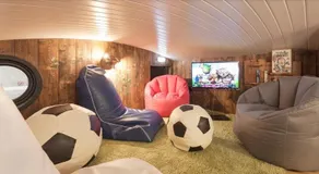 Gorestown Glamping Chalets - Image 4
