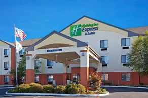 Holiday Inn Express Hotel & Suites Muncie - Image 4