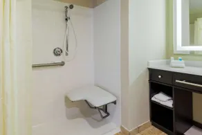 Larkspur Landing Extended Stay Suites St. Louis Riverport- Airport West - Image 5