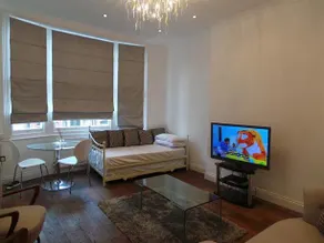 2 Bedroom Apt at Sensational Stay Serviced Accommodation - Kilburn High Road - Image 3