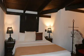 Los Olivos Boutique - Image 2