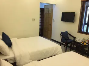 Olympia Hotel - Image 2