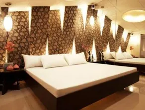 Victoria Court Cuneta Motorist Lodge - Image 2