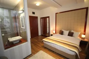 Aparthotel Metropoliten Rooms - Image 5