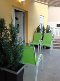 Apartments Dea Baška Voda - Image 2