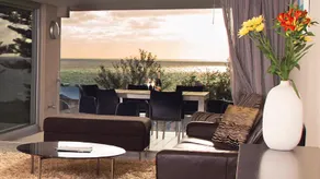 Mullaloo Beach Hotel - Image 4
