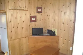 Yosemite Lakes Cabin 42 - Image 4