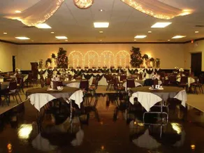 Oaks Inn Hotel Dining & Event Center - Image 2