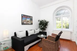 Historic villa apartment - Image 4