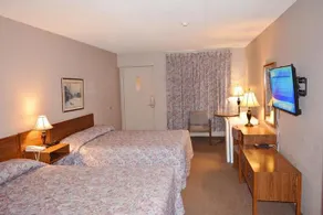 Strathroy Motor Inn - Image 4