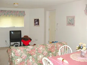Baileys Bed And Breakfast - Image 5