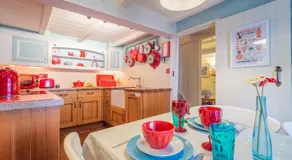 Chocolate Box Cottage - Image 5