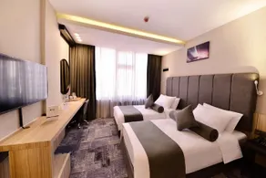 Best Western Plus Center Hotel - Image 4