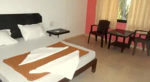 Apple House Arpora - Image 3