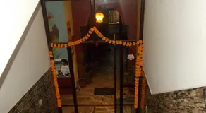 Comfortable rooms on Laxman Jhula - Image 5
