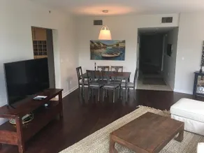Wilshire Suites 405 - Image 4