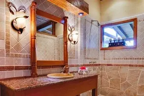 Belize Tree House Resort at Caves Branch - Image 5