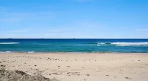 Perfect Beach Front Duplex - The Entrance North - Image 5