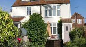 Marine Cottage - Image 2