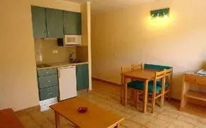 Port Balansat Apartments - Image 4