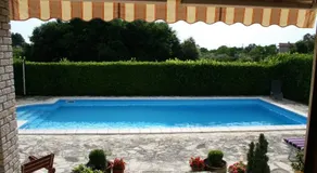 Family house on private property with pool - Image 5