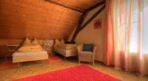 Lüber's Bed & Breakfast - Image 5