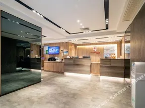 Youth Sunshine Hotel - Image 5