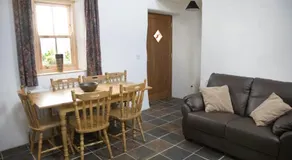 Ballynasollus Cottage - Image 4