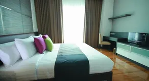 The Vertical Suite - Image 4