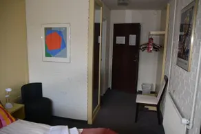 Dolphin Rooms - Image 5