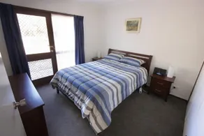 Two Bedroom self-contained family apartment - Image 2